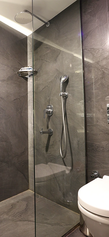 Riva Hotel modern banyo